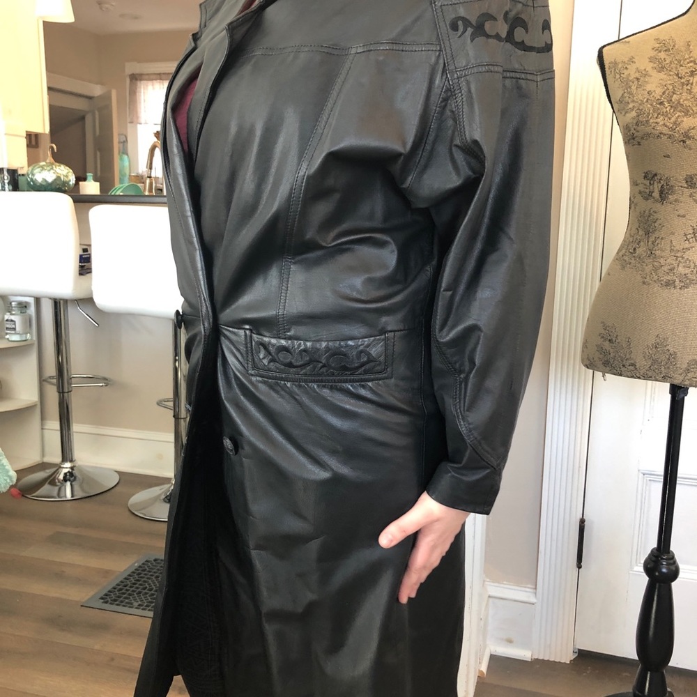 Coat - Picture 3 of 8